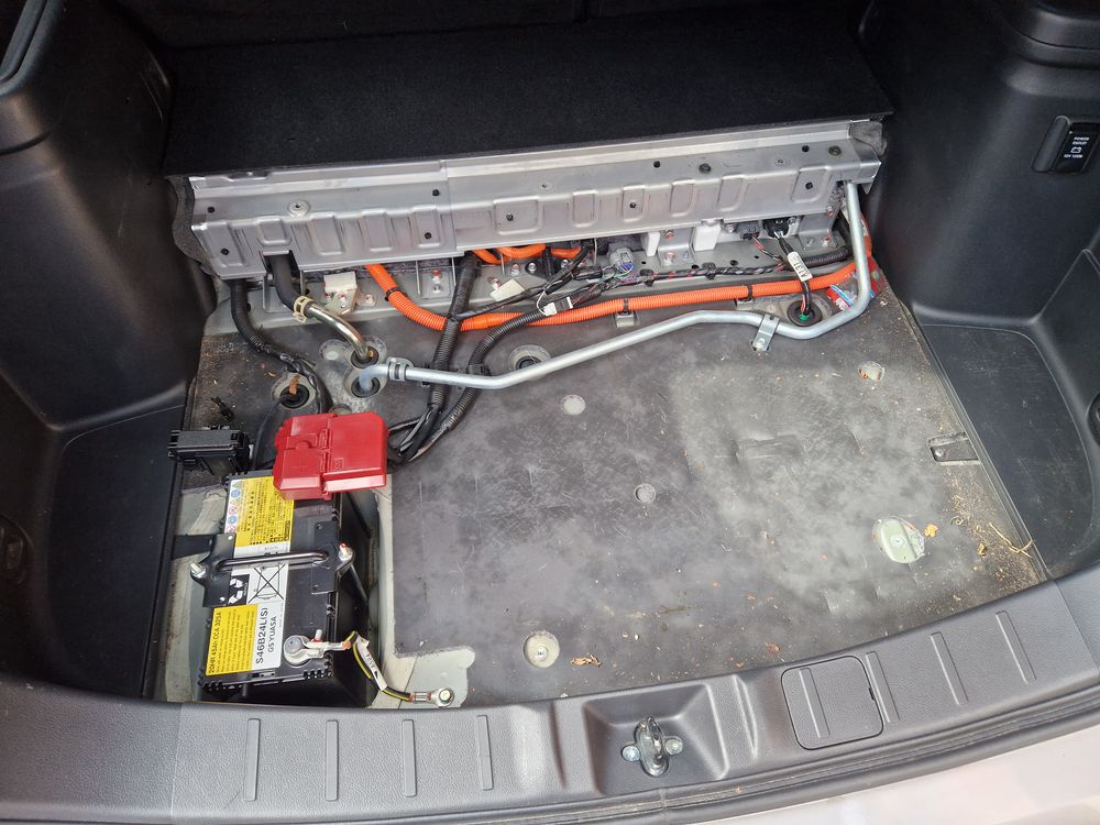 Outlander boot floor tray removed